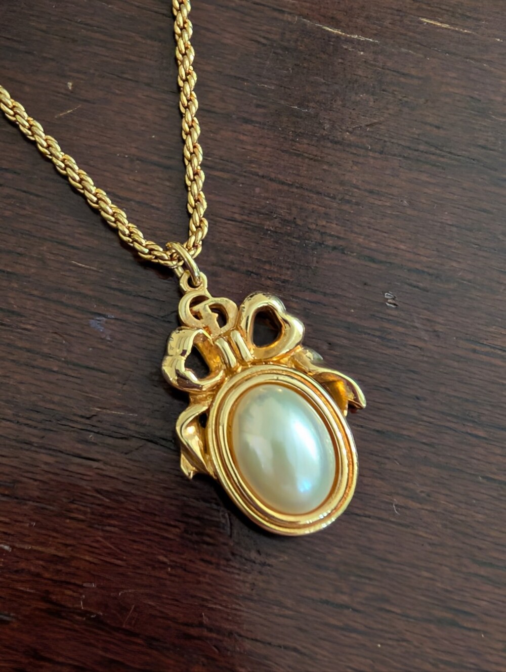 Dior Vintage 1980-1990s Faux Pearl Medallion Bow Necklace RARE